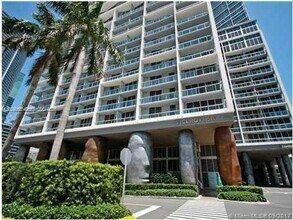Building Photo - 475 Brickell Ave