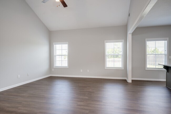 Building Photo - 311 Koweta Way