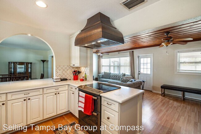 Building Photo - 3 br, 2 bath House - 4204 W Euclid Ave