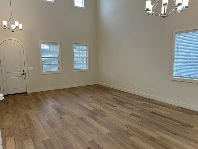 Foto del edificio - Beautiful Elegant Fountaingrove Home