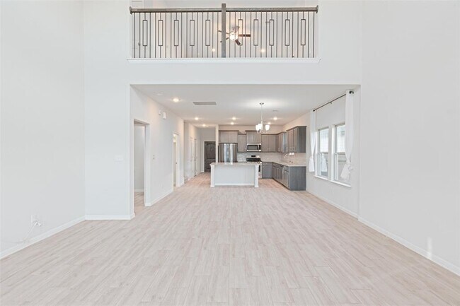 Foto del edificio - 204 Greenway Dr