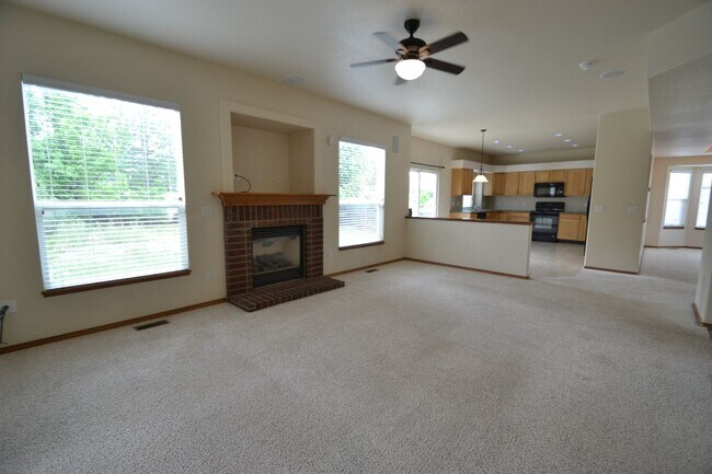 Building Photo - Indigo Ranch 5 Bedroom w/AC!