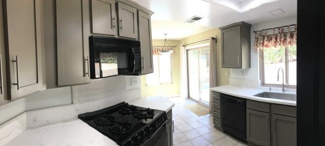 Building Photo - 3 bedroom in Calabasas CA 91301