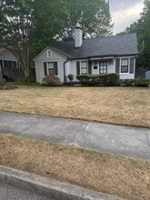 Building Photo - 193 Alexander St