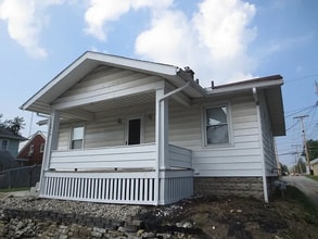 Building Photo - 1415 Schilling Ave