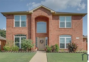 Building Photo - 2600 Daniel Creek