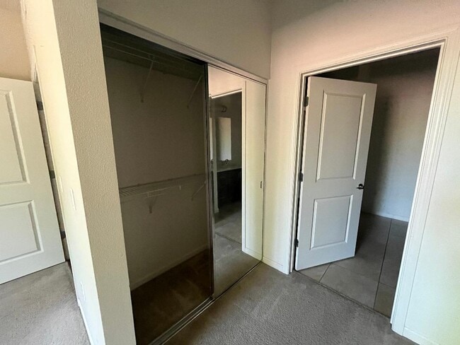 Building Photo - 140 Ivy Ave