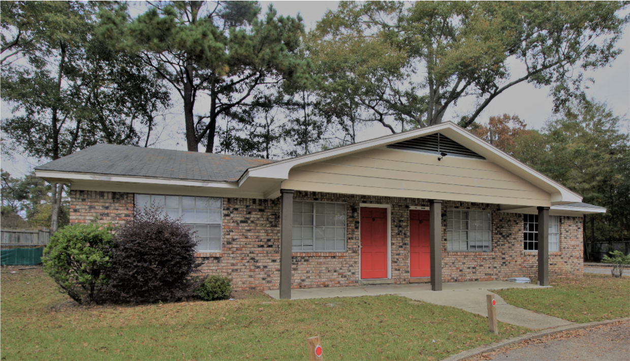 Exterior View - 714 N 29th Ave