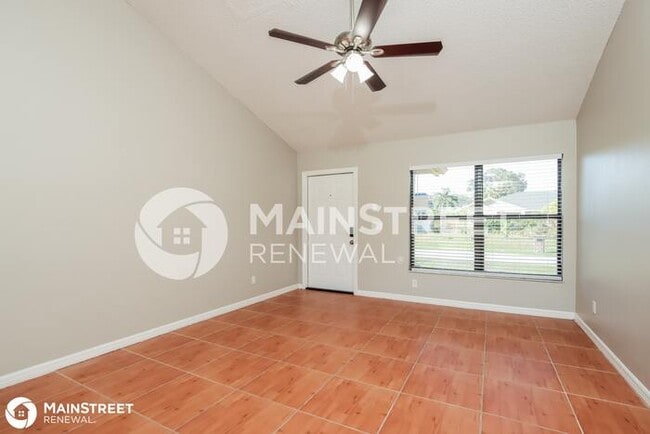 Foto del edificio - 750 SE Davenport St, Palm Bay, FL 32909