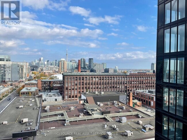 Building Photo - 270-1270 Dufferin St