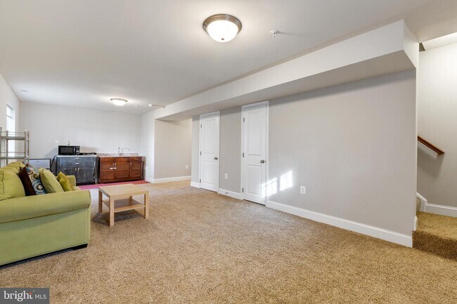 Foto del edificio - 816 Balsamtree Pl