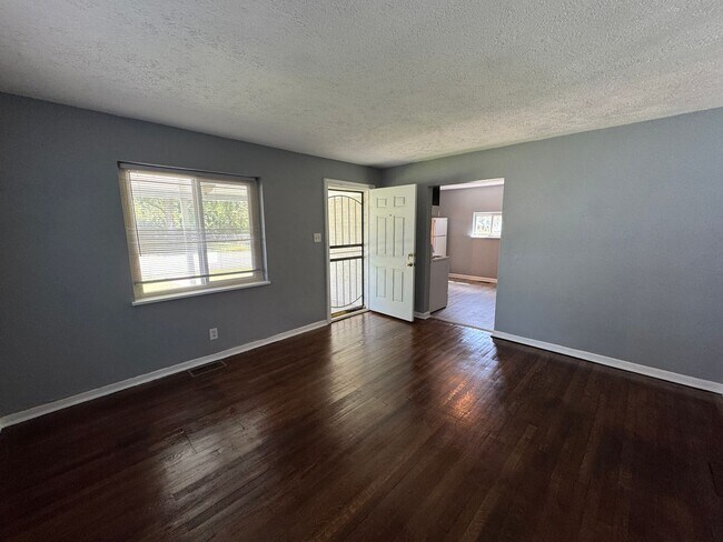 Building Photo - 4350 Norwaldo Ave