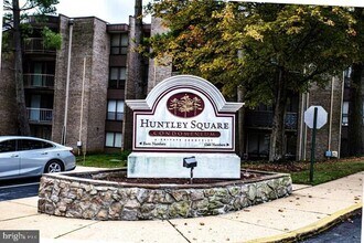Building Photo - 3329 Huntley Sq Dr