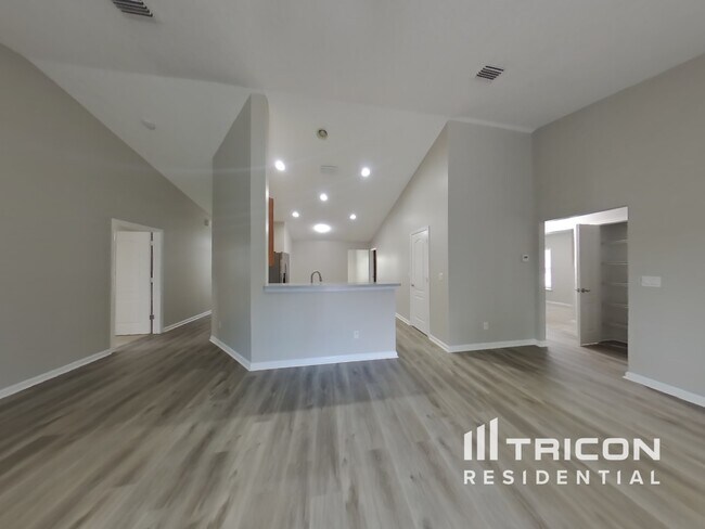 Building Photo - 86216 Vegas Boulevard Yulee FL