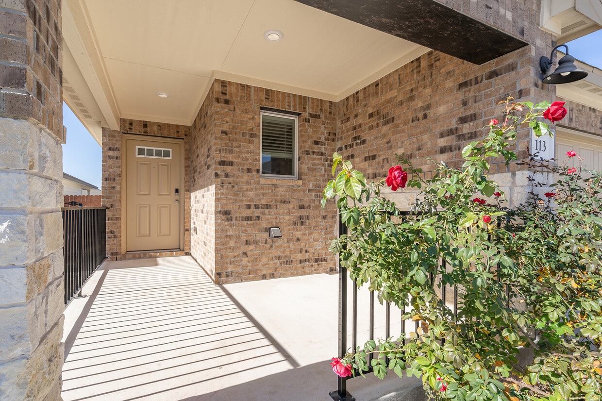 Foto del edificio - 113 Outlaw Dr