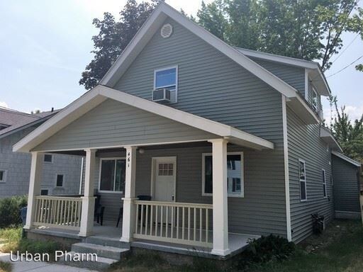 Primary Photo - 461 Spring Ave NE