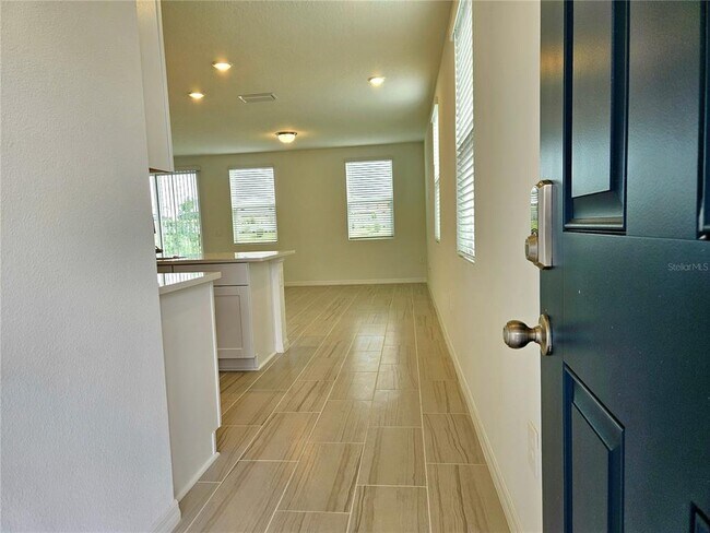 Foto del edificio - 16426 Bird of Paradise Ave