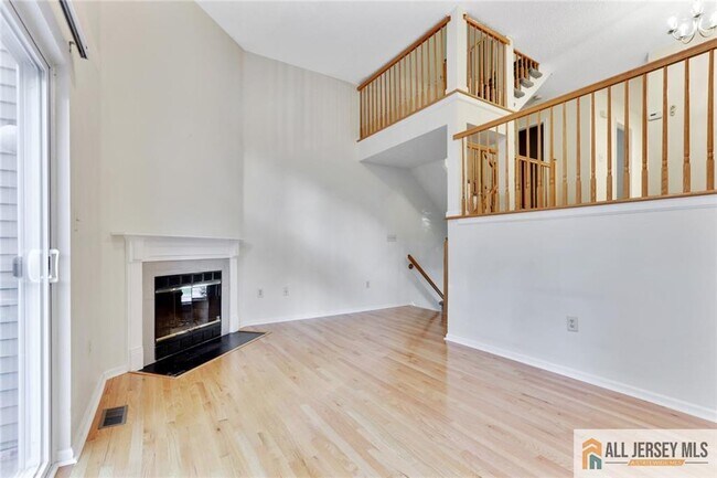 Building Photo - 140 S Barrow Pl