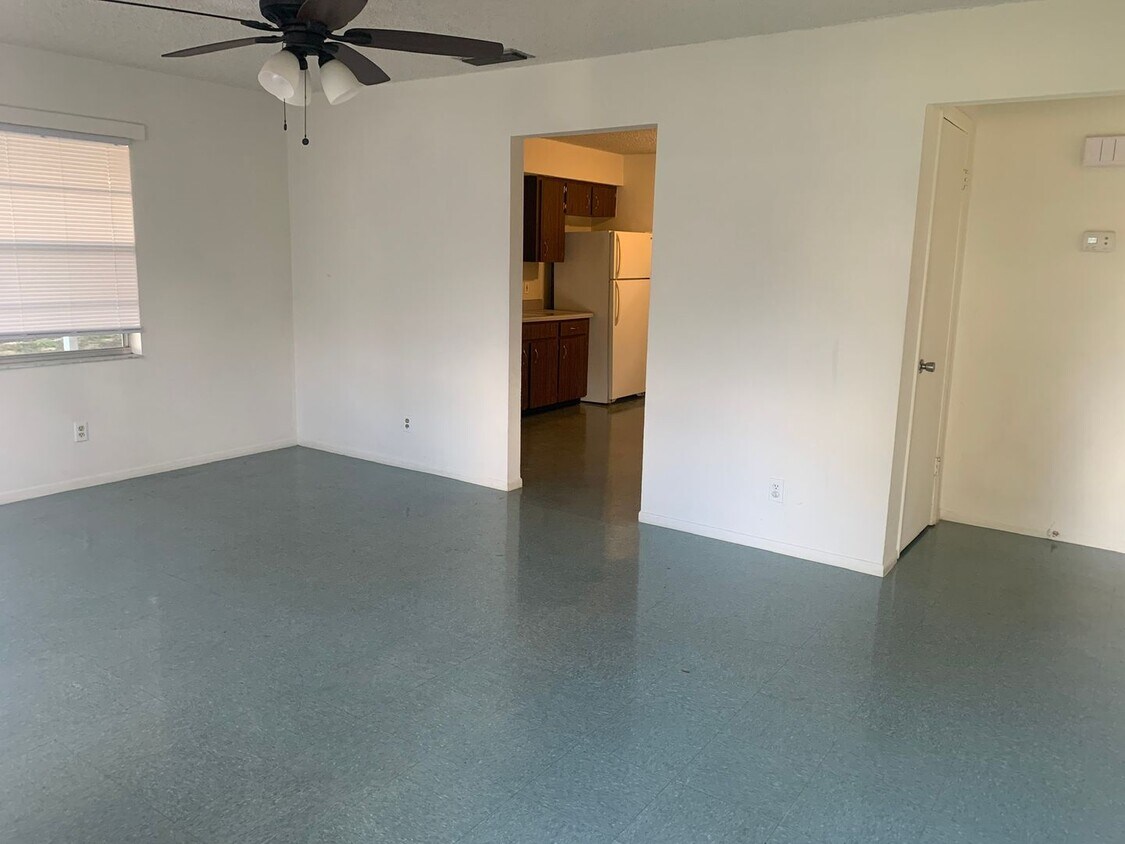2019/2021 Tennyson Apartment for Rent in Lakeland, FL