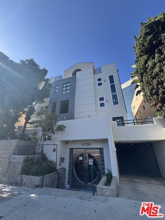 Building Photo - 11735 Dorothy St