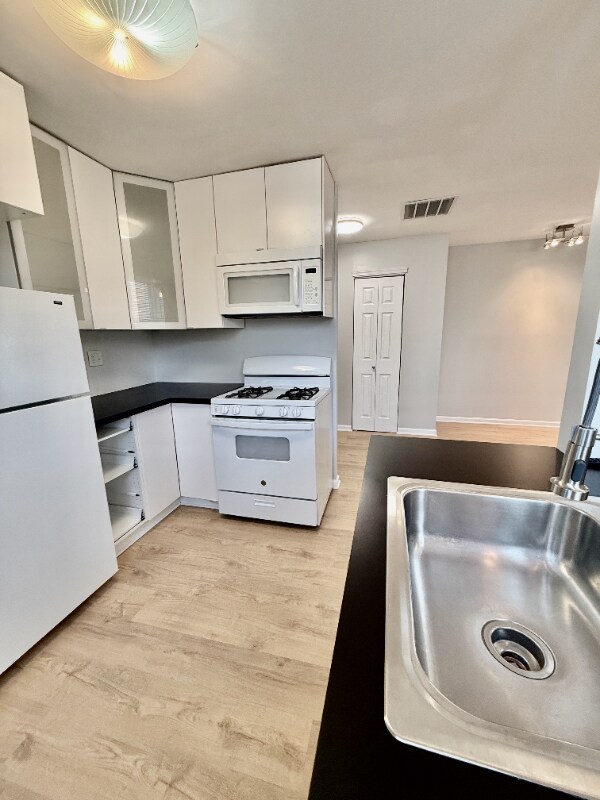 Foto del edificio - 2602 E Lehigh Ave