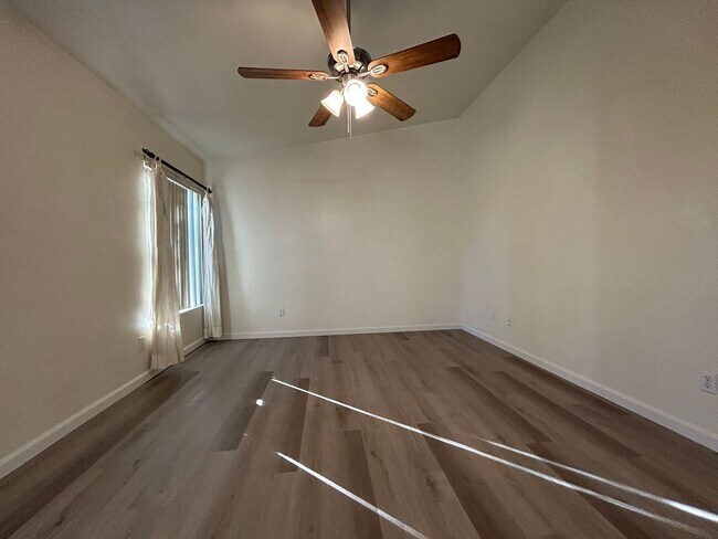 Foto del edificio - 4773 W Dublin Ct