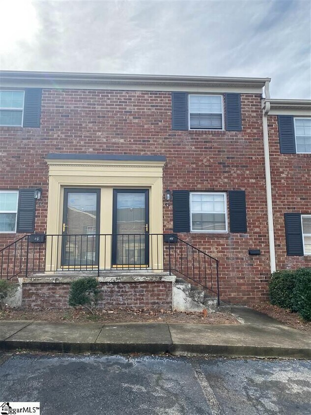 2530 E North St Unit H4, Greenville, SC 29615 Condo for Rent in