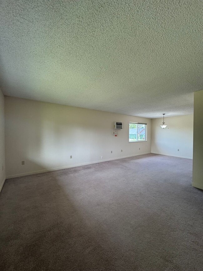 Building Photo - 500 W 12th Ave