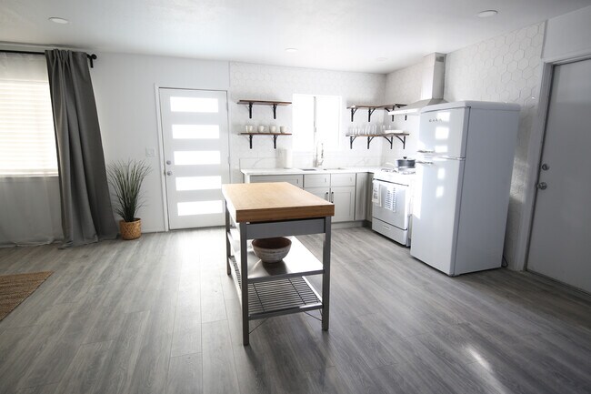 Cocina - 5459 Daisy Ave