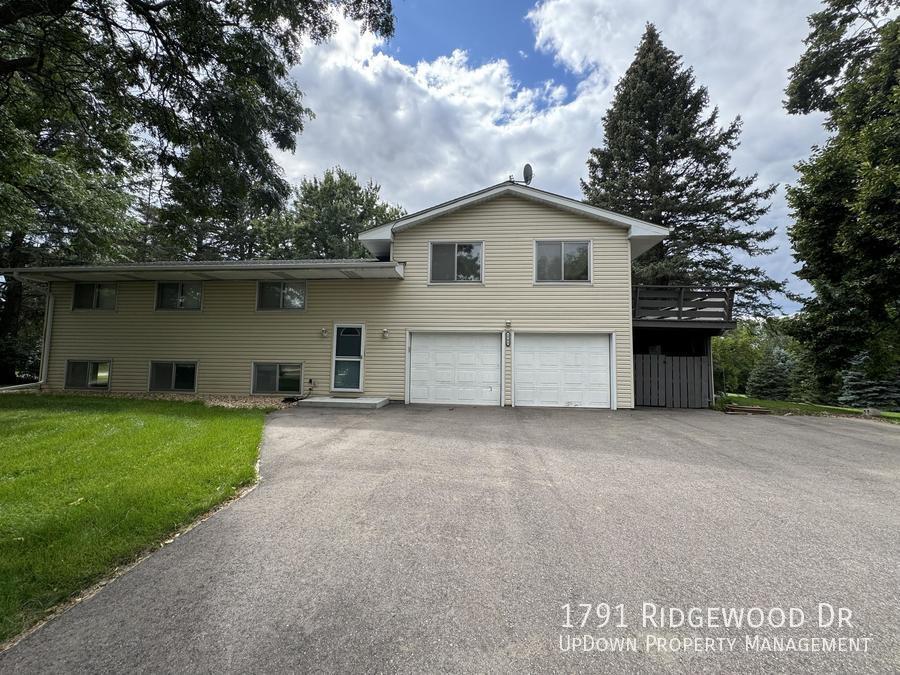Foto principal - 1791 Ridgewood Dr