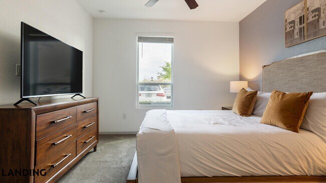 Foto del edificio - 9301 Summit Centre Way