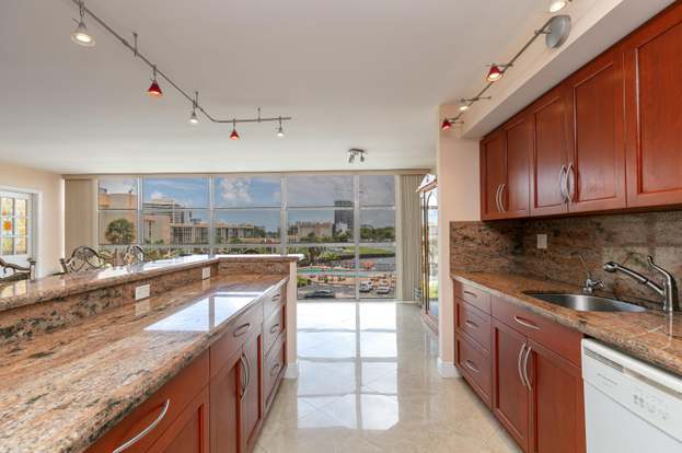 Foto del edificio - 2000 Atlantic Shores Blvd