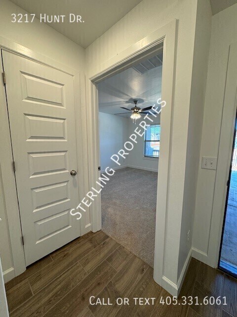 Foto del edificio - 3217 Hunt Ln