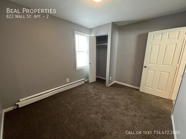 Building Photo - 822 Wall St