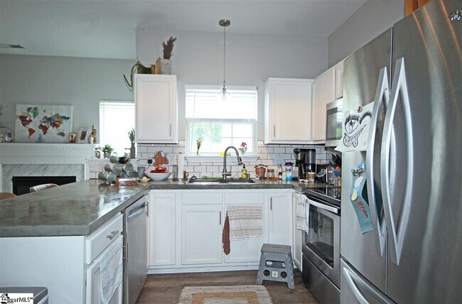 Building Photo - 76 Spring Crossing Cir