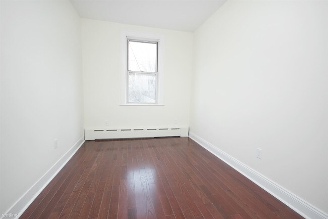 Building Photo - 2121 41st St