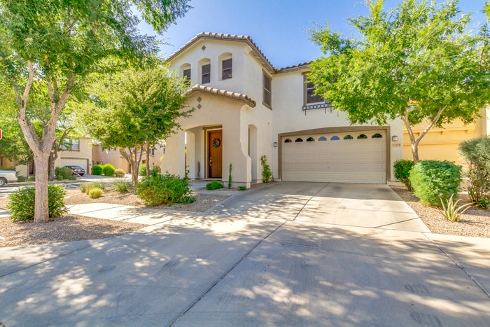 Primary Photo - Beautiful 4-Bedroom Home For Rent in Queen...
