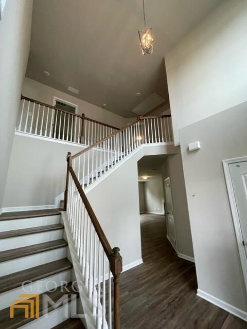 Building Photo - 704 Cherokee Rose