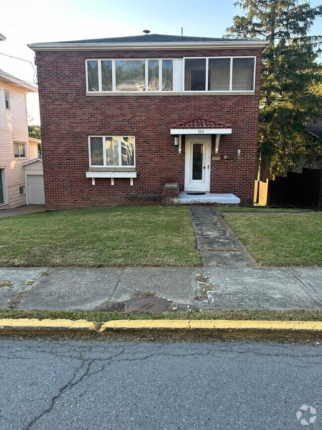 Building Photo - 324 S High St