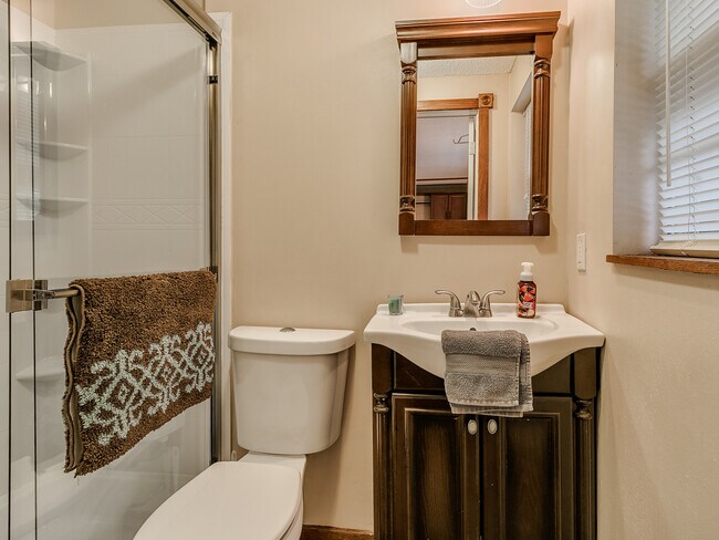 Foto del edificio - 1548 Bradley Pl