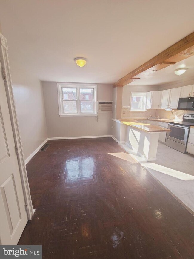 Foto del edificio - 3048 Longshore Ave