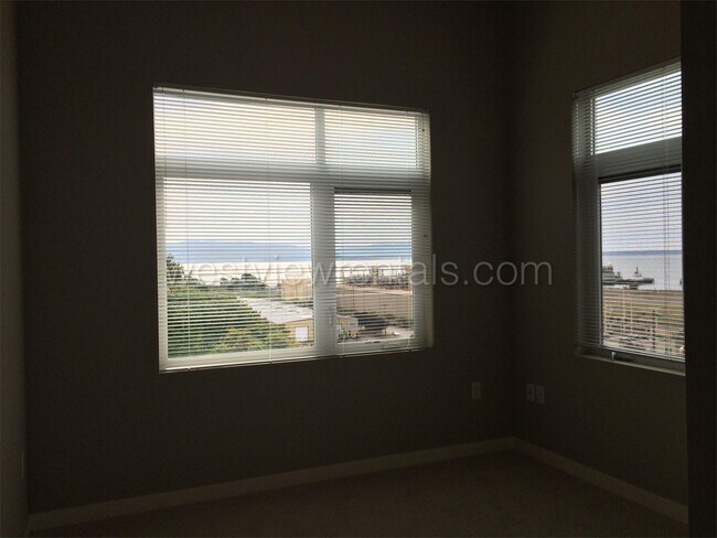 Foto del edificio - 1010 Railroad Ave