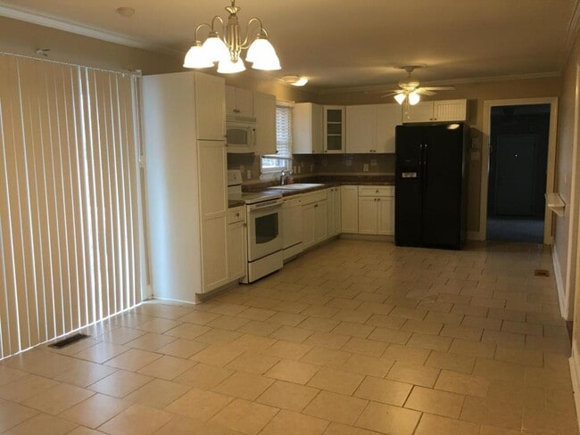 Foto del edificio - 104 Biltmore Terrace