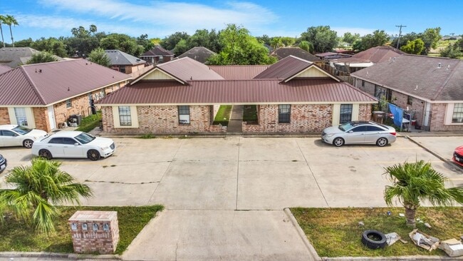 Building Photo - 413 Date Palm Ave