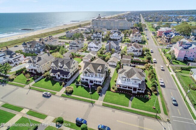 Building Photo - 11 Warren Ave