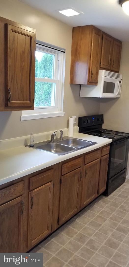 Foto del edificio - 19 Walnut Mill Ln