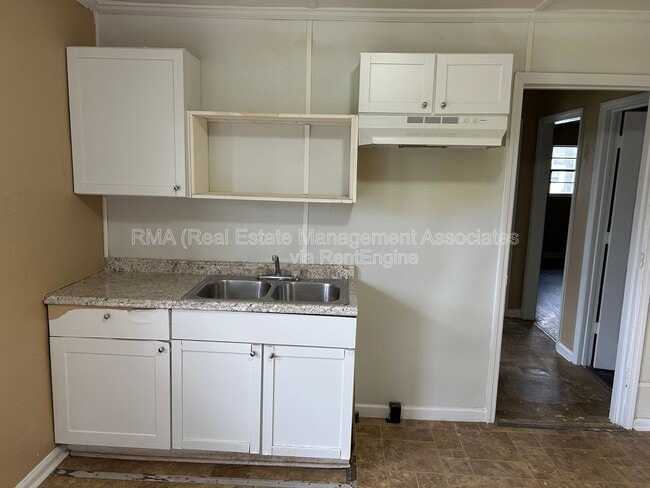 Building Photo - 220 E Central Ave