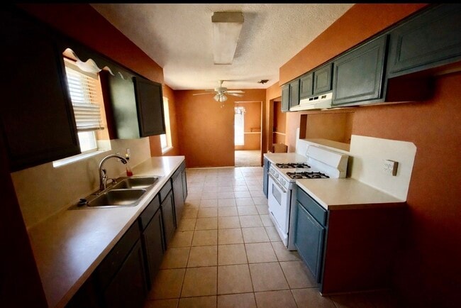 Building Photo - 1731 TX-46