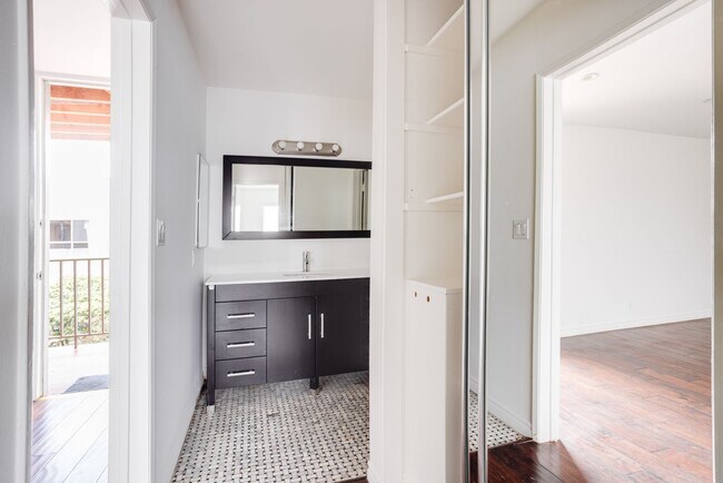 Interior Photo - Larrabee Square Apartments