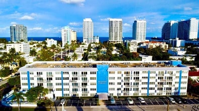 Building Photo - 550 Bayshore Dr